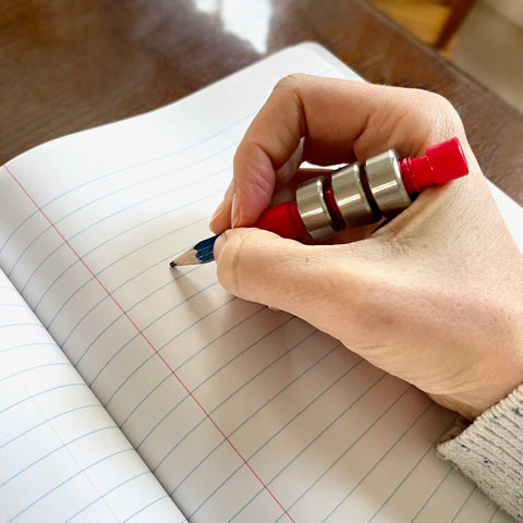 How a Weighted Pencil Improves Handwriting How a Weighted Pencil Improves Handwriting